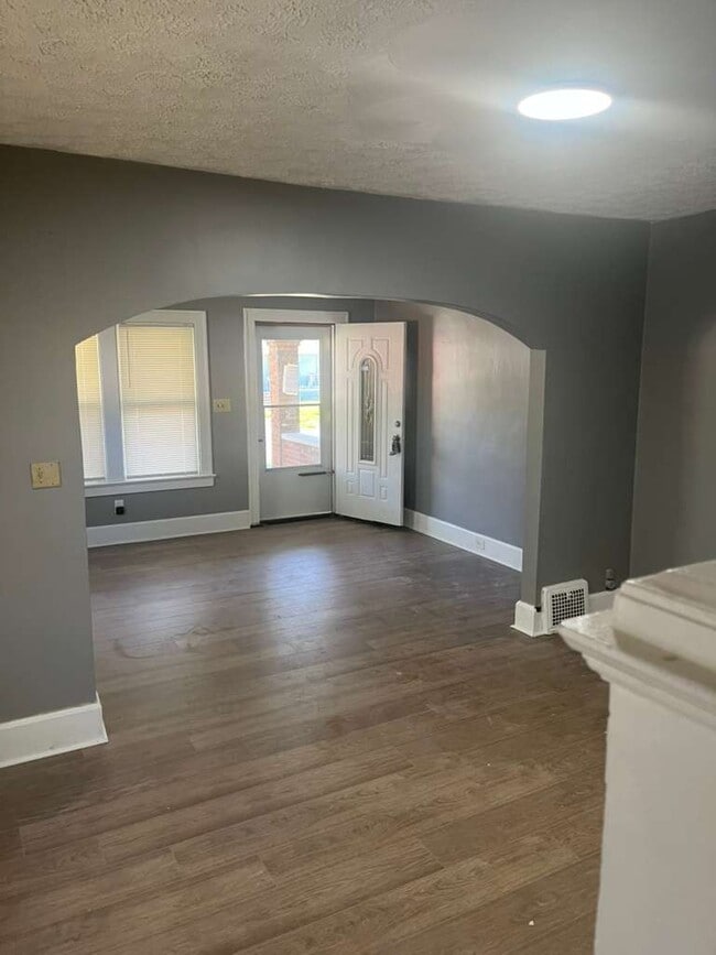Photo - 1302-04 W 5th Unit 1302