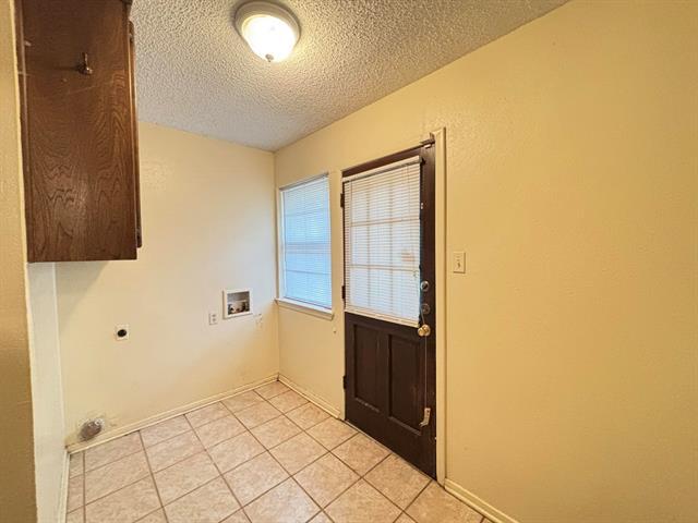 Photo - 2107 Botts Dr