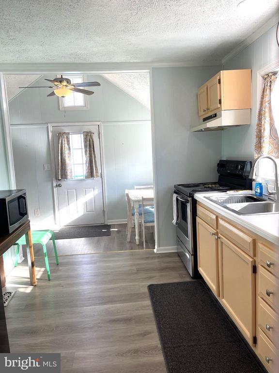 Photo - 221 Madison St