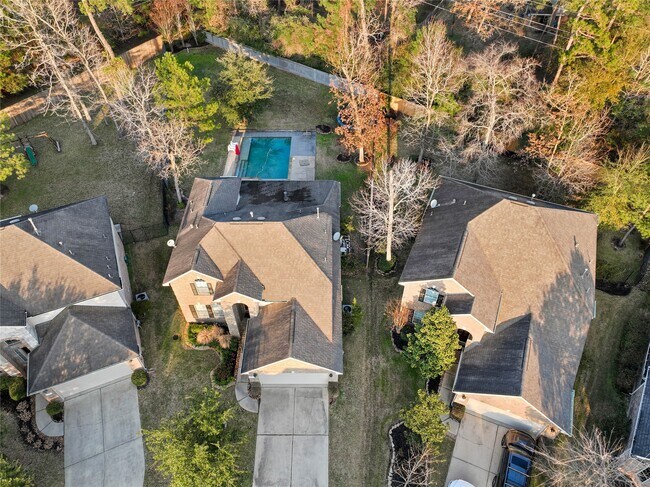 Photo - 131 N Hawkhurst Cir