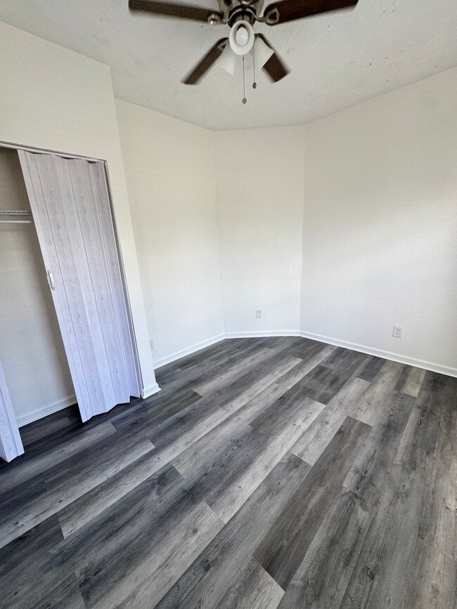 Photo - 401 N H St
