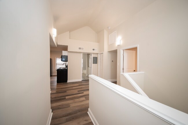 Photo - 3507 Powhatan Ave Unidad 3