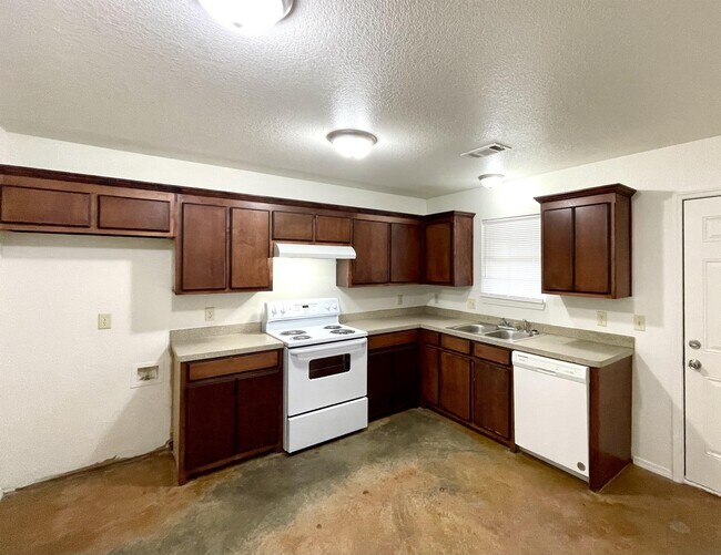 Photo - 473766 E 1117 Rd