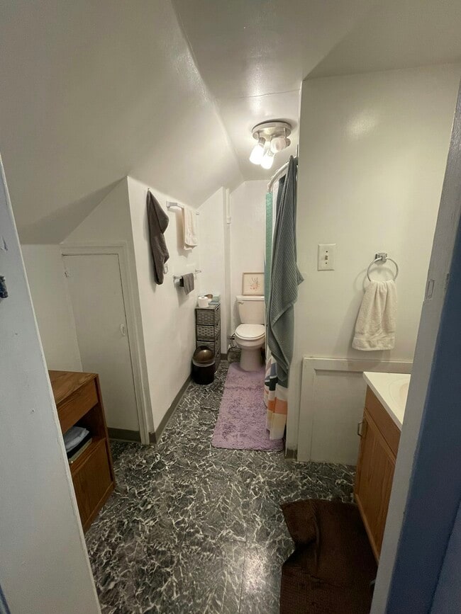 501 Capitol Tr Unit 301