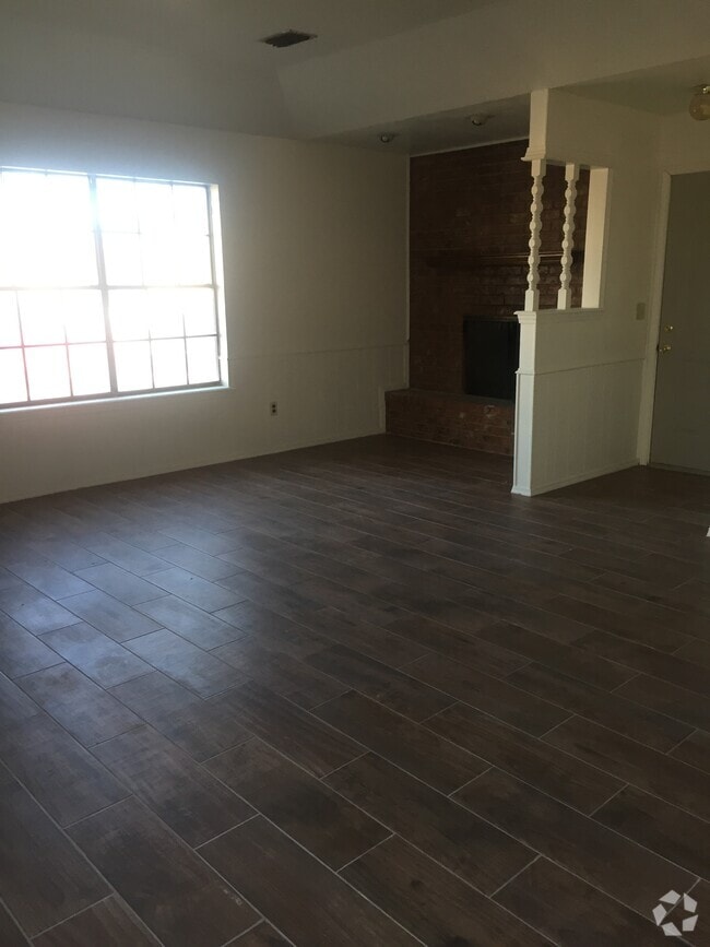 Building Photo - 1015 Sugarloaf Dr Rental