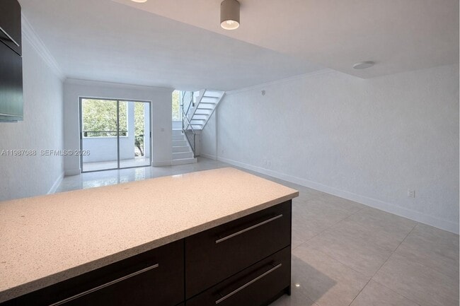 Photo - 1660 NE 135th St Unidad 6