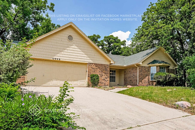 Photo - 3908 Helmsford Dr