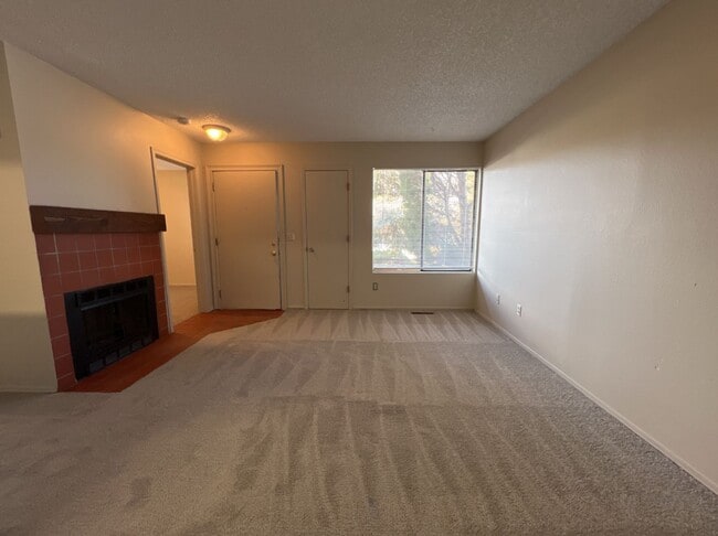 Building Photo - Prime Location! 1 bed 1 bath apartment near Sloan's Lake and Main Street Edgewater Unit 111A
