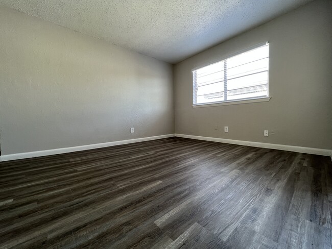 Photo - 3305 Red Bluff Rd Condo Unit 6