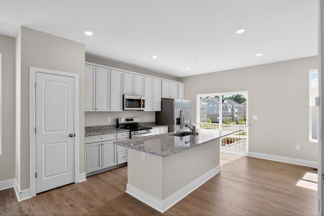 Photo - 5527 Aberdeen Pl