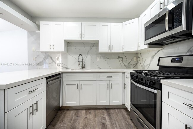 Photo - 6211 SW 116th Pl