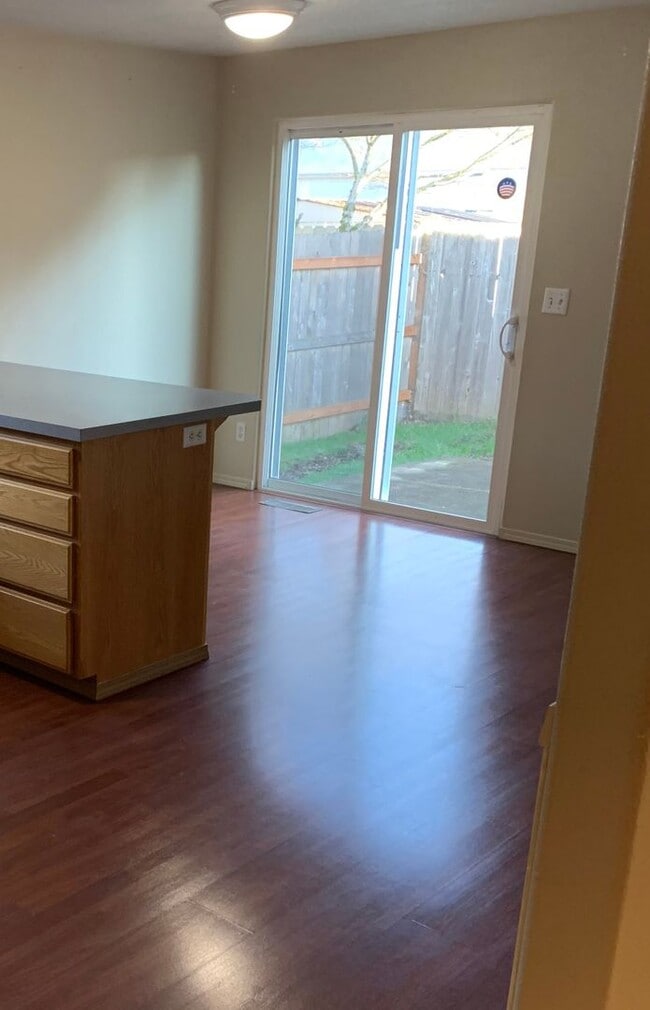 Photo - VIDEOTOUR: Amazing Newer South Salem Home! Great Location. PETS WELCOME