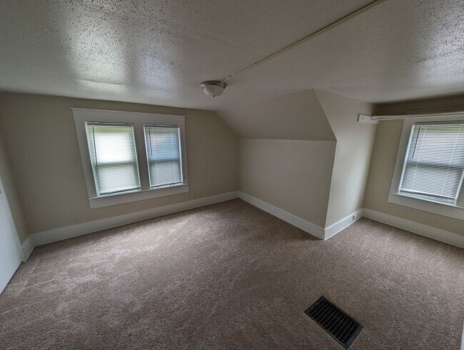 Photo - 8218 Fayette St