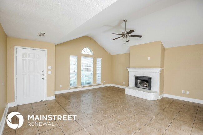 Photo - 749 Nelson Pl