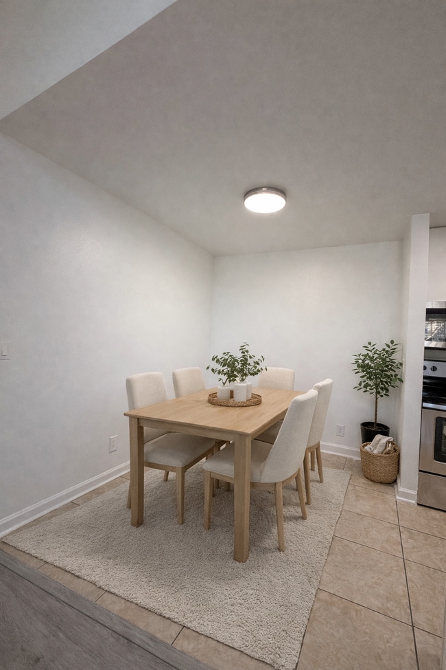 Photo - 6028 Westgate Dr Unit #203