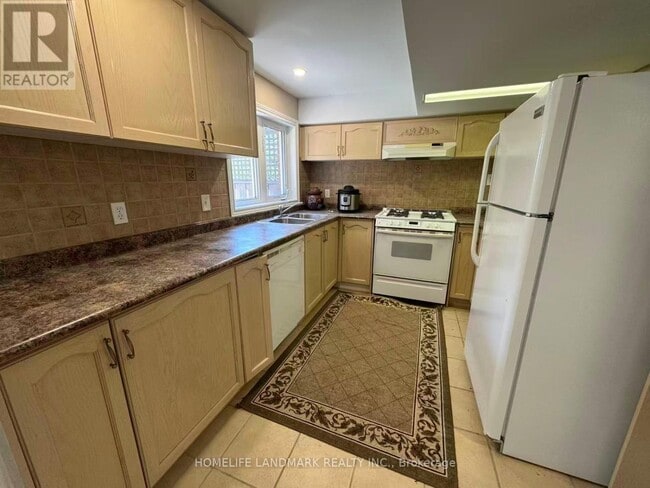 Photo - 77 Greenbank Dr