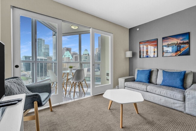 Building Photo - 3303-833 Seymour St