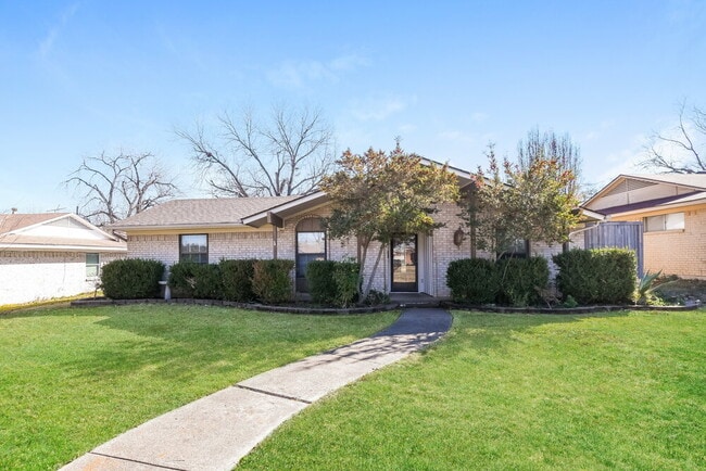 Photo - 2532 Belhaven Dr