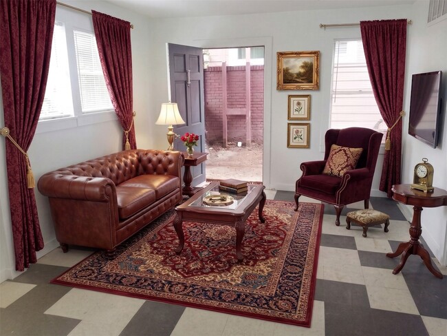 Photo - 2520 Hopkins St Unit I