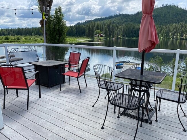 Photo - Cabin on the Lake!! Fully furnished 5-bedroom home on Sacheen Lake.