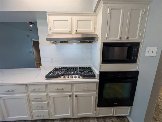 Photo - 2703 Runningbrook Ln