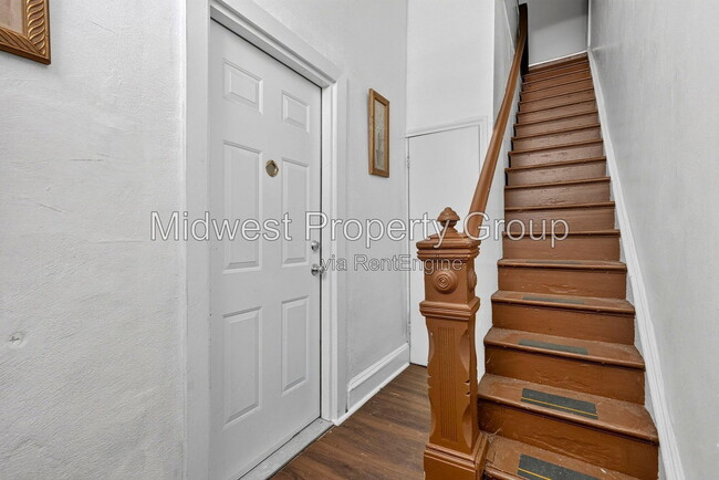Building Photo - 3241 S Jefferson Ave Unit 3243