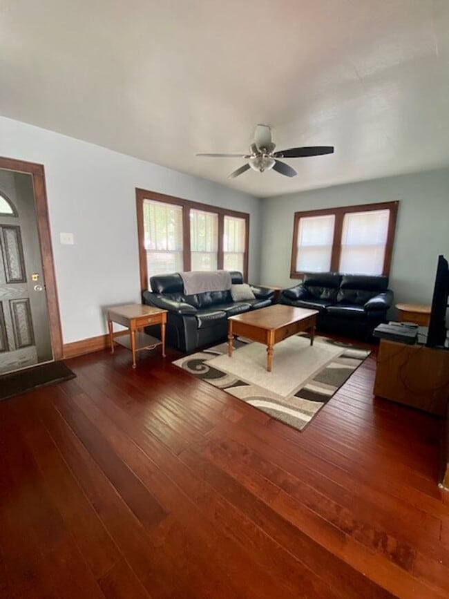 Photo - Charming 2 Bedroom 1 Bath Single Family Home!