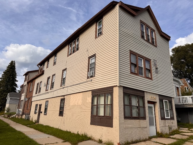 Building Photo - 1334 Minnesota Ave Rental