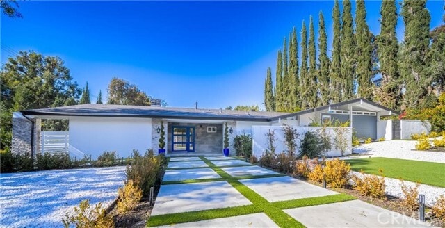 Building Photo - 5105 Lubao Ave