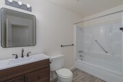 2BR, 1BA - 650SF - Bathroom