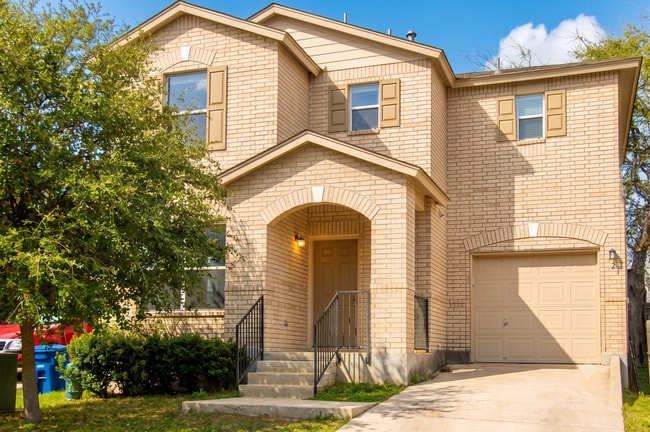 Building Photo - Gorgeous 3 bed 2.5 bath!