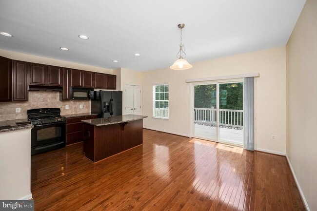 Photo - 4604 Alliance Way