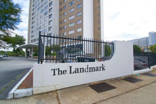 Building Photo - 215 Piedmont Ave NE Unit 605