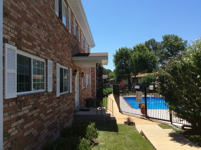 Photo - Monte Carlo Apartments