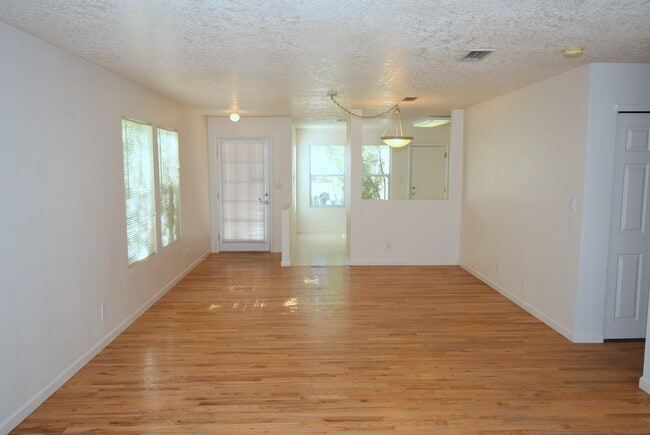 Photo - Great 3BR Home Near Cottonwood Mall!!