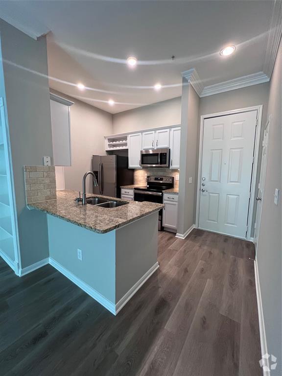 Building Photo - 5353 Memorial Dr Unit 3055 Rental