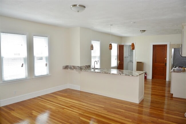 Photo - 169 Harvard St Unit 1