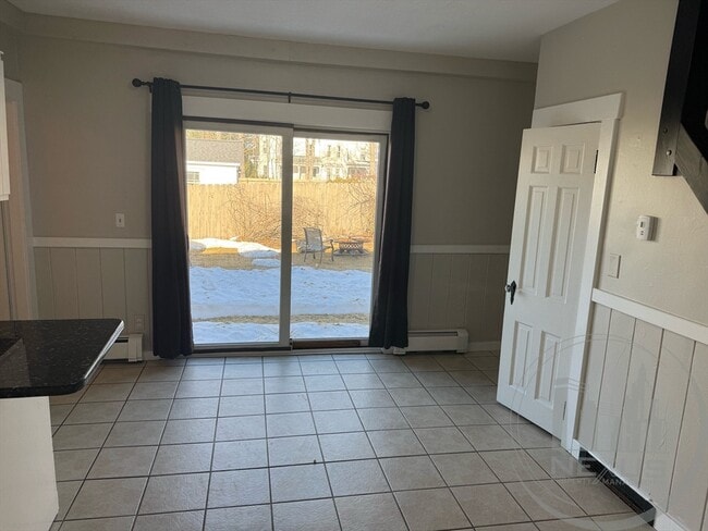 Photo - 137 Main St Unit Rear