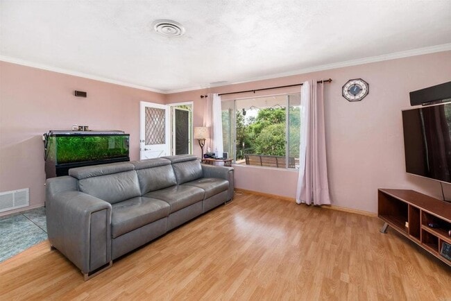 Photo - 1400 Borden Rd