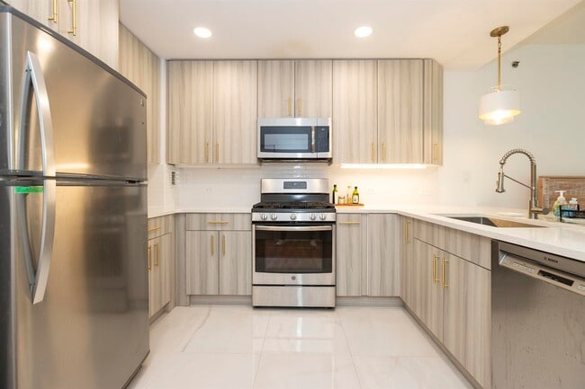 Building Photo - 20 Newport Pkwy Unit 1203 Rental