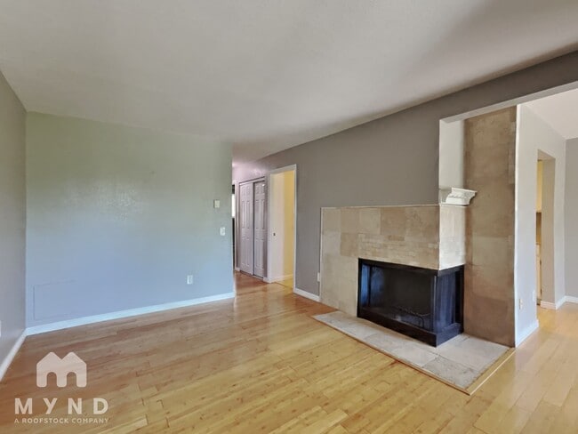 Photo - 7885 Barbara Ann Dr
