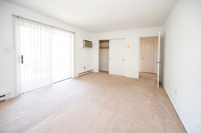 Bedroom - 3.5 Room, 1 Bed, 1 Bath