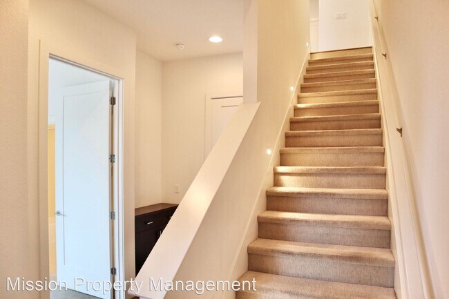 Photo - 4 br, 4.5 bath House - 39165 Declaration St