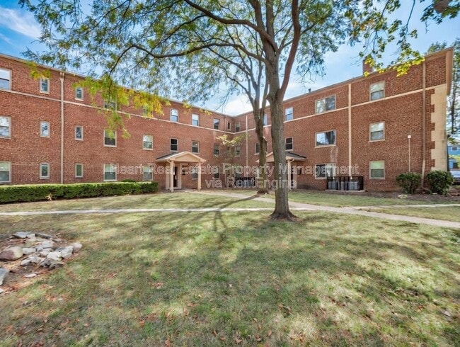 Photo - 1963 W Broad St Unidad 08