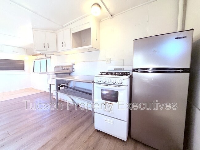 Photo - 1454 W Kilburn St