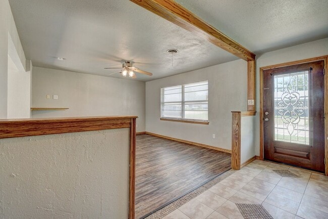 Photo - Nice 4 Bed 1.5 Baths Located near Tinker Diagonal