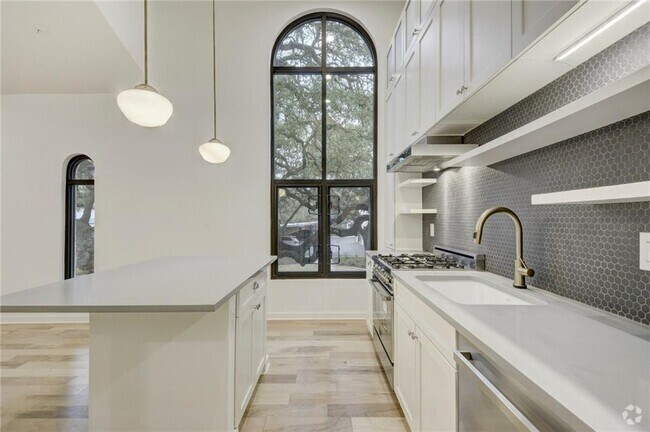 Building Photo - 211 W Johanna St Unit 2 Rental