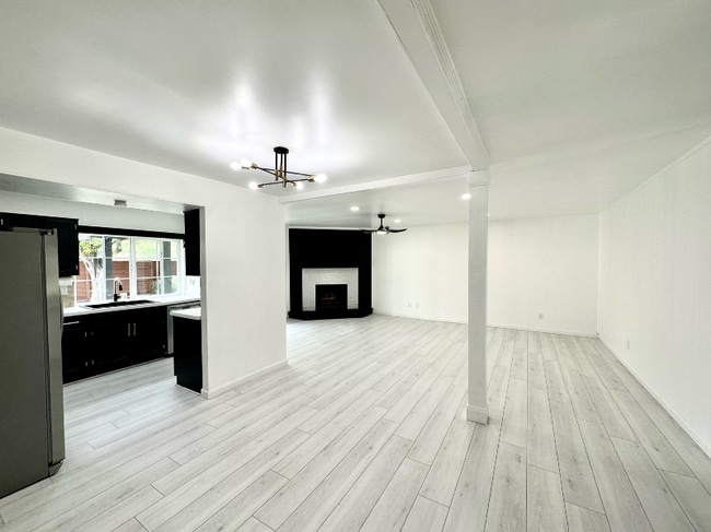 Building Photo - 1706 Whitney Dr Rental