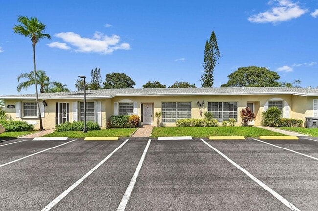 Photo - 13745 Flora Pl