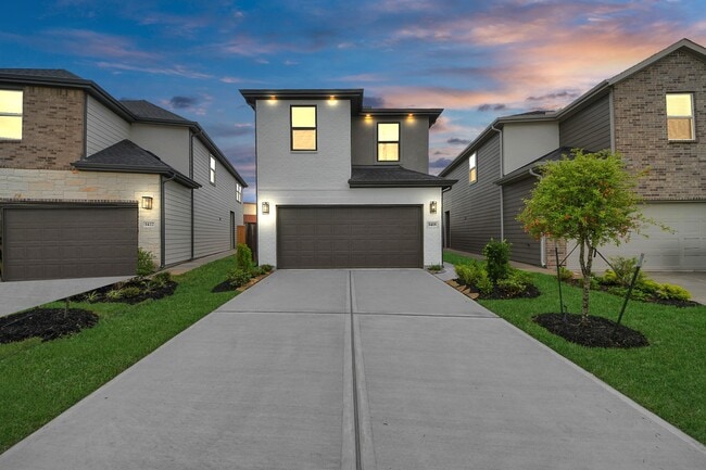 Photo - 1418 Revolution Way